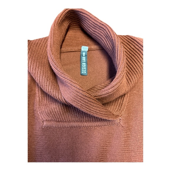 Design Lab Lord & Taylor poncho sweater - Picture 8 of 10